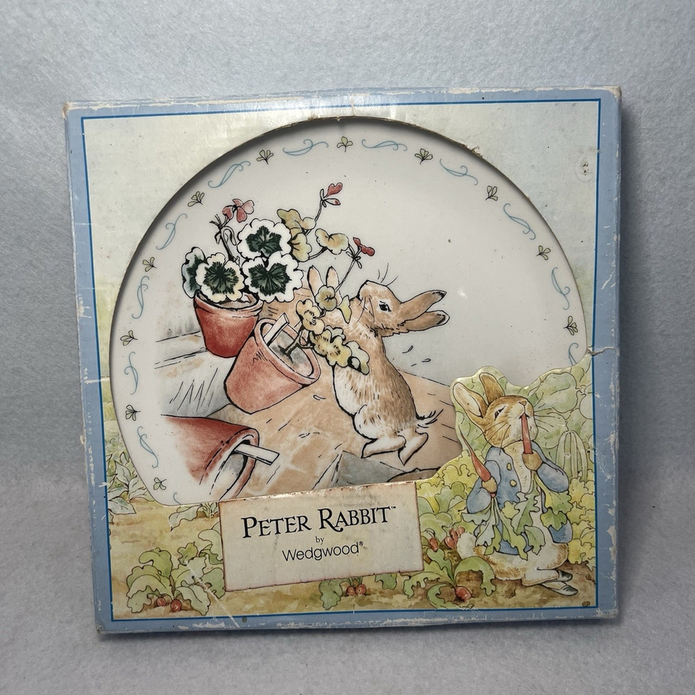 Peter Rabbit Wedgwood Peter Jump Out Collector Plate 92’ Made In England 8” - Picture 2 of 11
